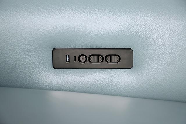 Phineas Power Loveseat - Esencia Home Furniture (Fontana, CA)