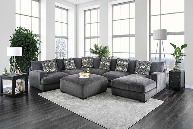 Kaylee U-Sectional w/ Right Chaise